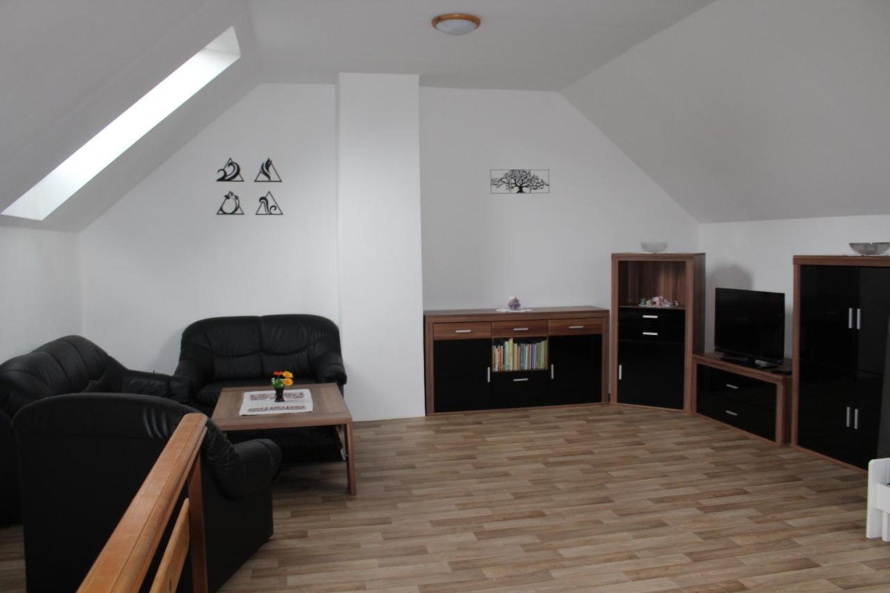 Apartman Rapotin, Jesenicka 296, 3Km Od Termalniho Parku Velke Losiny Rapotín Exterior foto